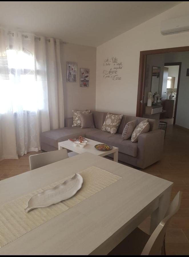 La Casa Delle Rose 2 Villa Giba ภายนอก รูปภาพ